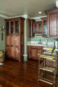 Green Serene Suite